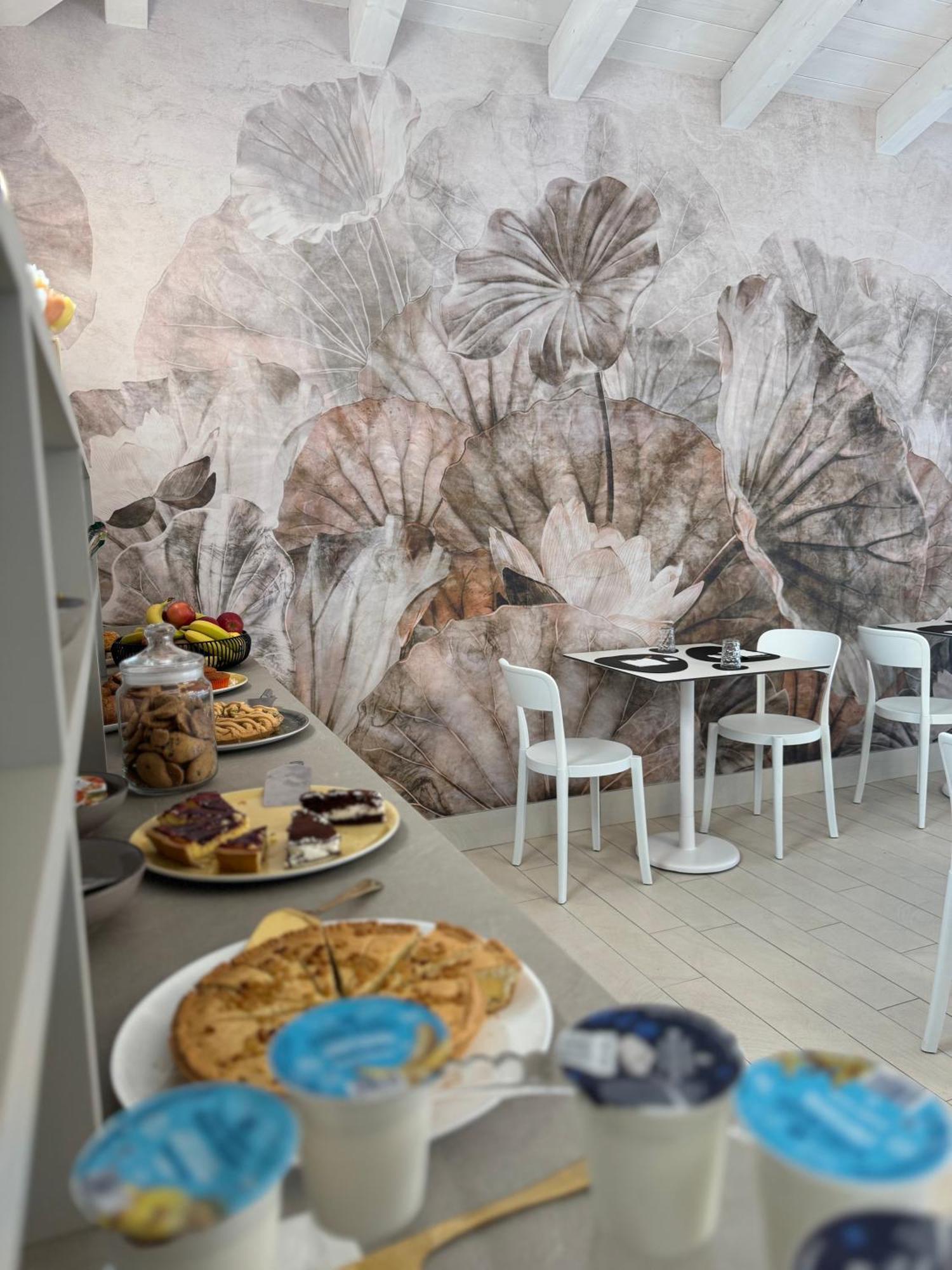 Hotel Villa Mary Santa Maria Di Sala Ngoại thất bức ảnh